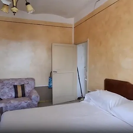 Holiday Apartments Дом отдыха Рим